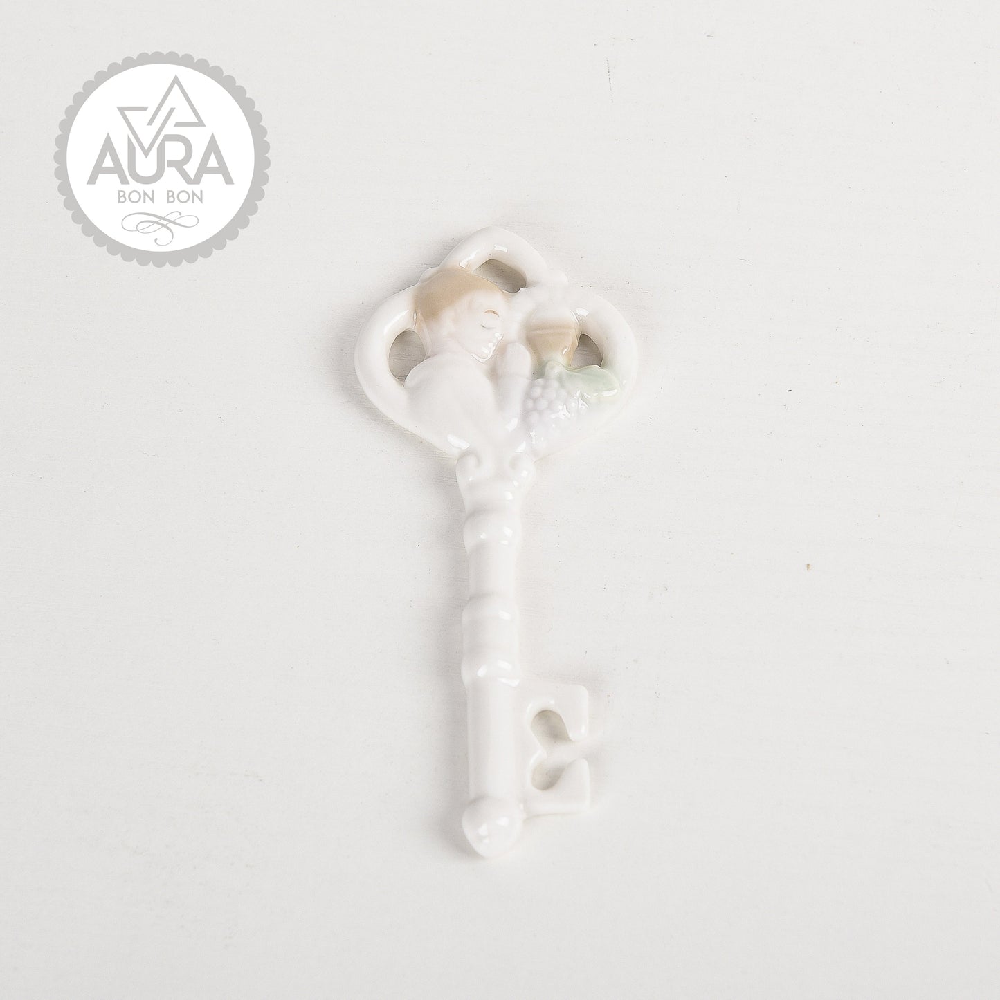 Chiave bianca per Comunione bimbo 12,3x5,2x0,8cm
