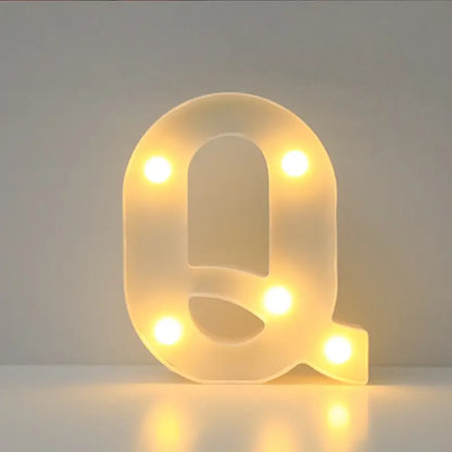Lettera LED "Q" 22 cm – Luce Calda