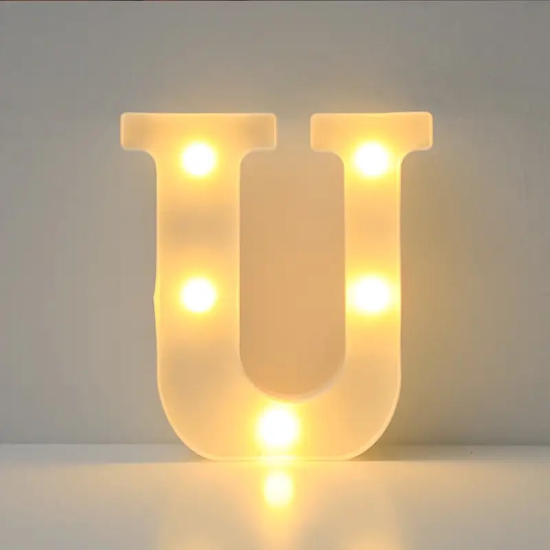 Lettera LED "U" 22 cm – Luce Calda