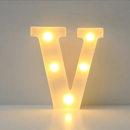 Lettera LED "V" 22 cm – Luce Calda